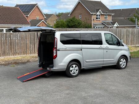 FORD TOURNEO CUSTOM 2.0 310 EcoBlue Titanium
