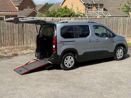 PEUGEOT RIFTER 1.5 BlueHDi Allure