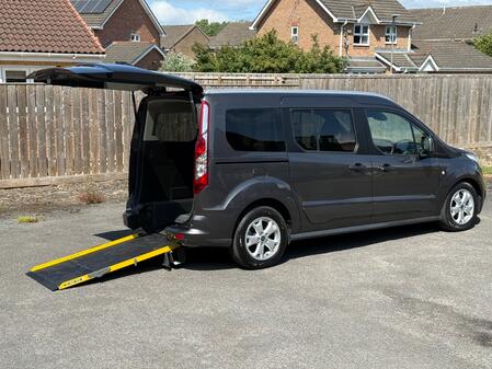 FORD GRAND TOURNEO CONNECT 1.5 TDCi Titanium