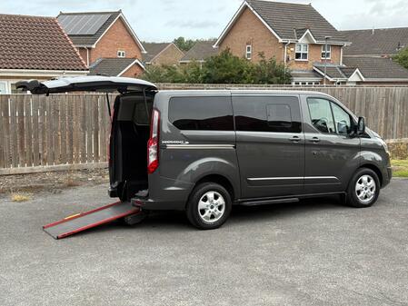 FORD TOURNEO CUSTOM 2.0 310 EcoBlue Titanium