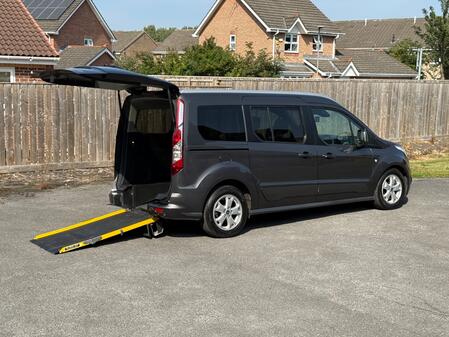 FORD GRAND TOURNEO CONNECT 1.5 TDCi Titanium