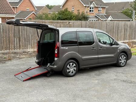 PEUGEOT PARTNER TEPEE 1.6 BlueHDi Allure